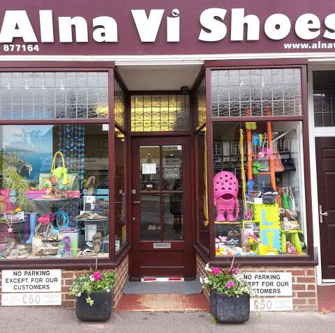 Alna VI Shoes photo